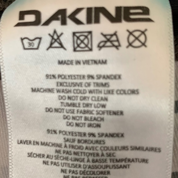 Dakine 'Persuasive Boy Shorts' in Zanzibar pattern - Picture 7 of 7